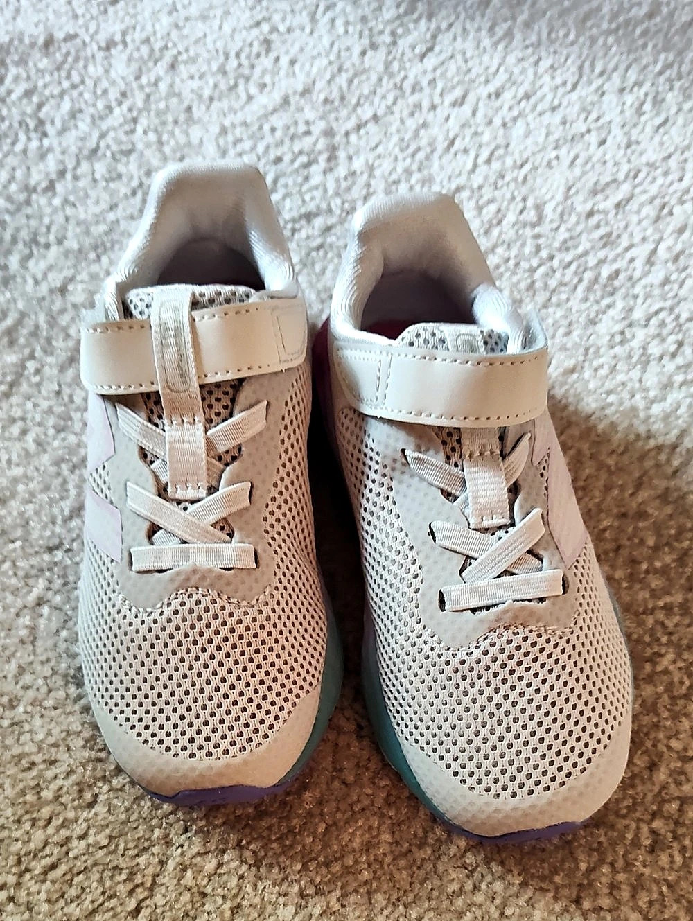 New Balance Fresh Foam Arishi v4 Bungee Lace with Top Strap Girls US 9 Pink &